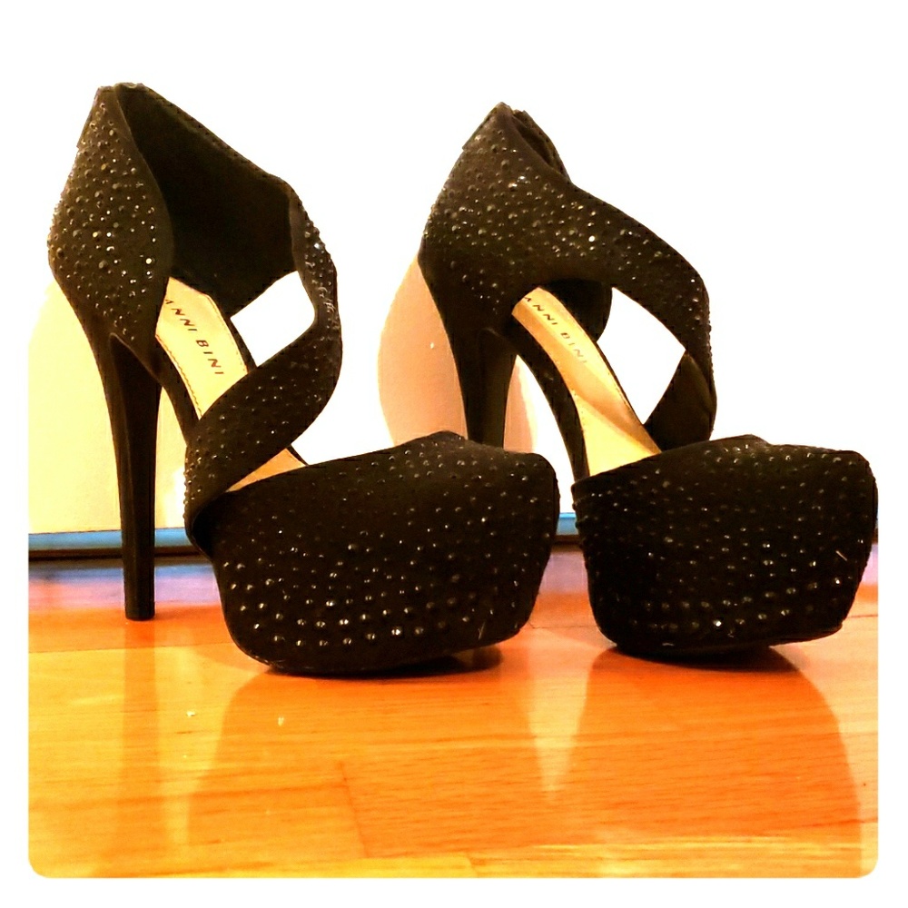 Gianni Bini Platform Heels